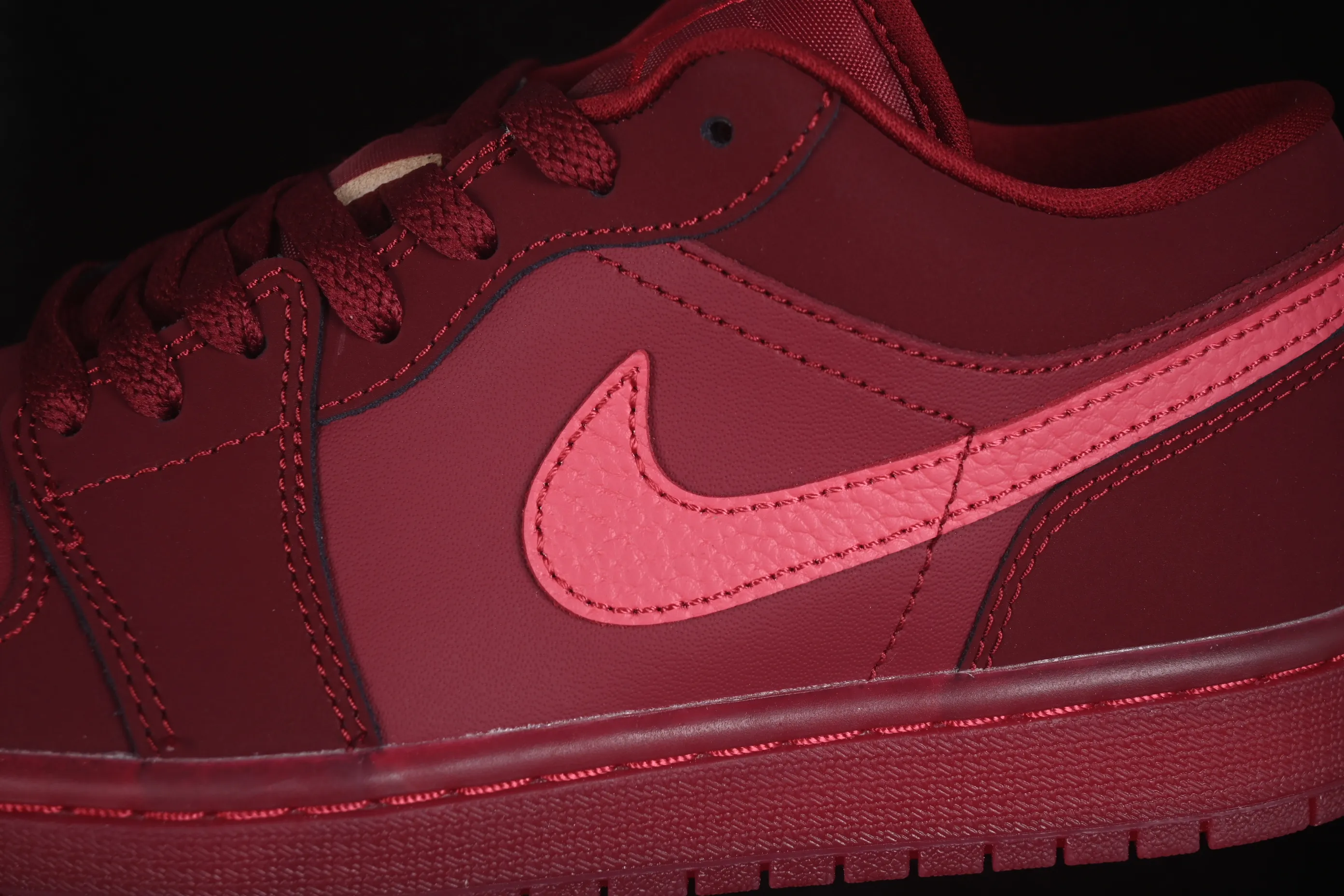 All categories Air Jordan Jordan series basketball shoes Air Jordan 1 Low G version pure original Air Jordan 1 Low AJ1 Joe 1 raw rubber wine red low-top retro culture basketball shoes IB7012-600